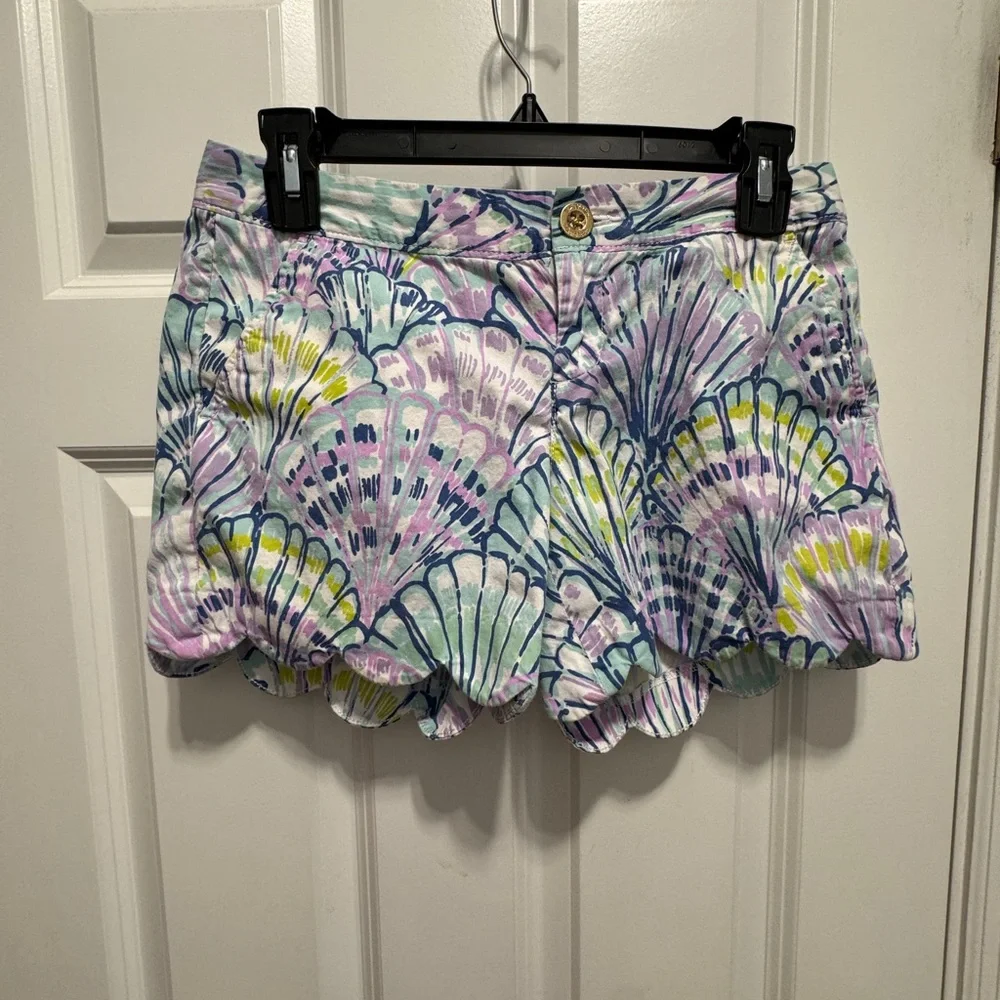 Lilly Pulitzer size 0 white oh Shello scalloped buttercup cotton shorts